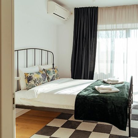 Central Modern Design Apartment Bucarest Extérieur photo