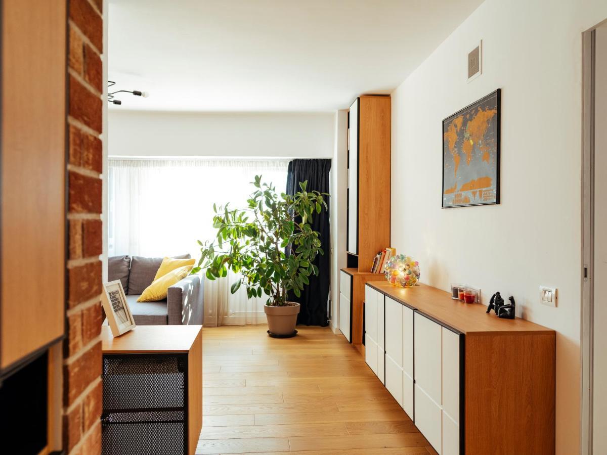 Central Modern Design Apartment Bucarest Extérieur photo