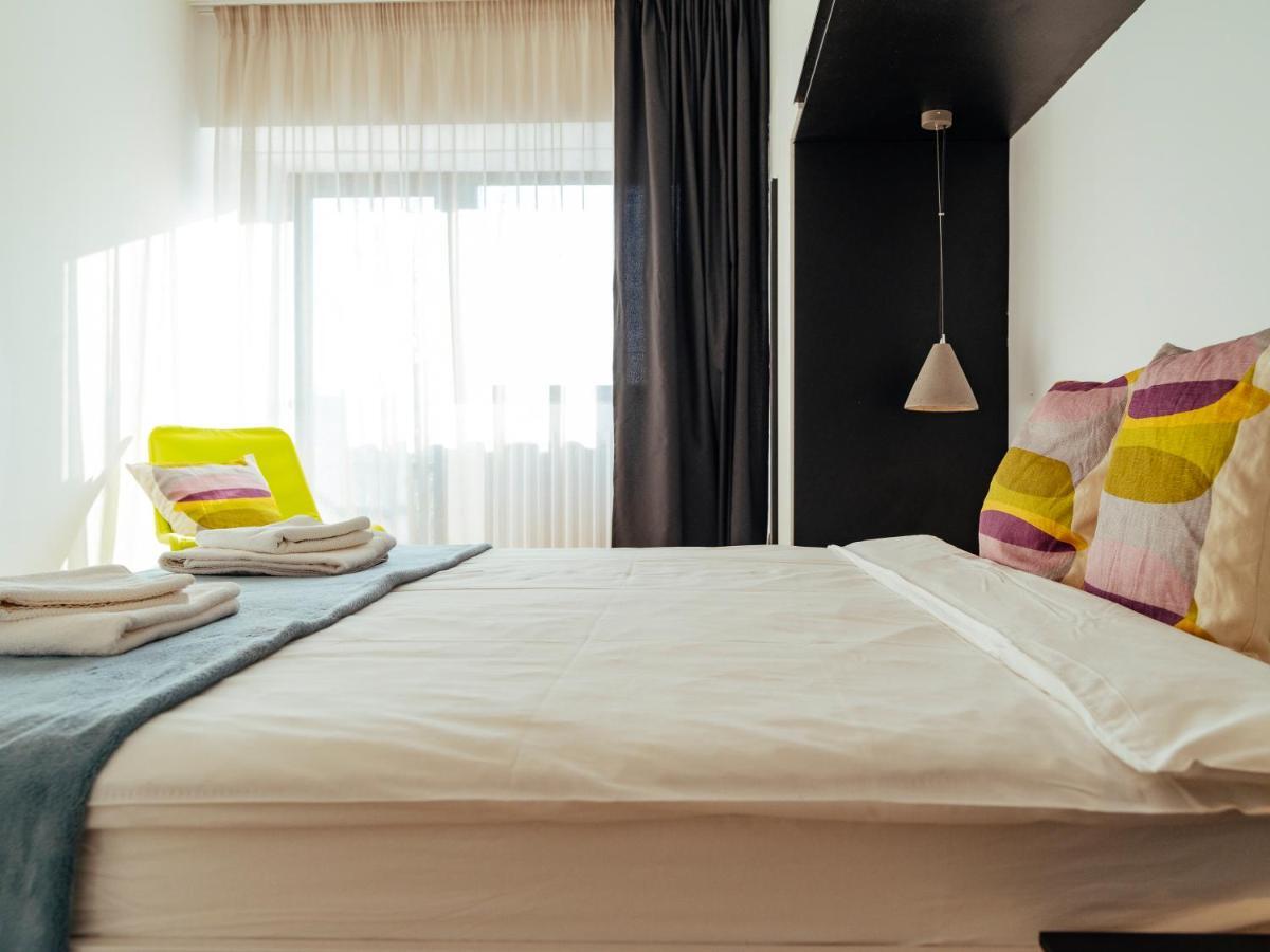 Central Modern Design Apartment Bucarest Extérieur photo
