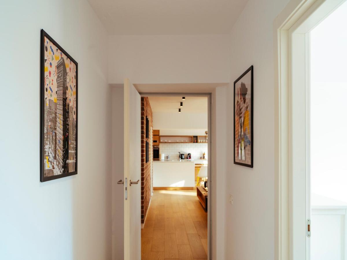 Central Modern Design Apartment Bucarest Extérieur photo